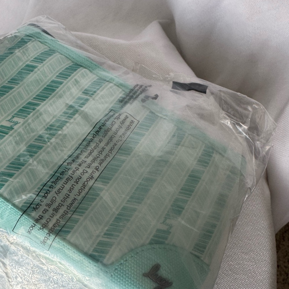 NWT Aquamarine Blue Tootle 2 Piece Zip Storage Pouches